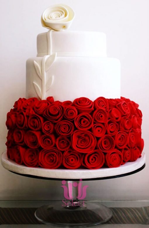 Bed of Roses Cake